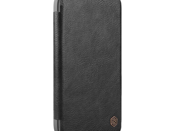 46651_1 Nillkin Qin Prop Leather iPhone 16 ümbris (must)