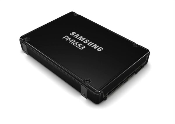 Samsung PM1653 enterprise SSD MZILG15THBLA-00A07