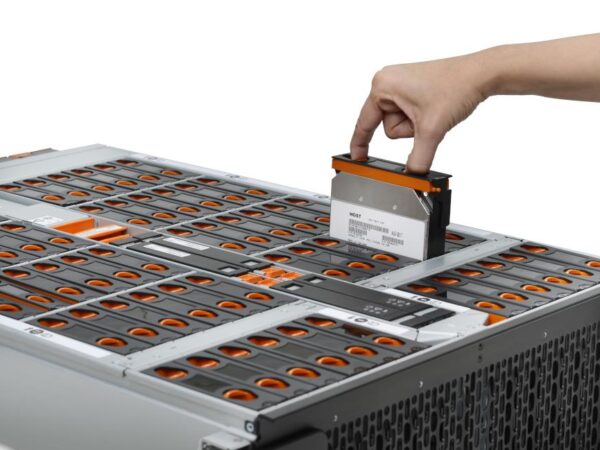 ELKO: 1449640 WD HC555 384TB SAS andmesalvestus lahendus 1ES2833